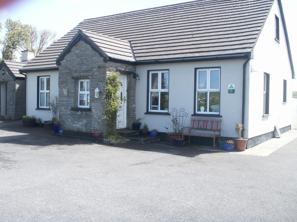 Toomullin House Accommodation Doolin Exterior foto